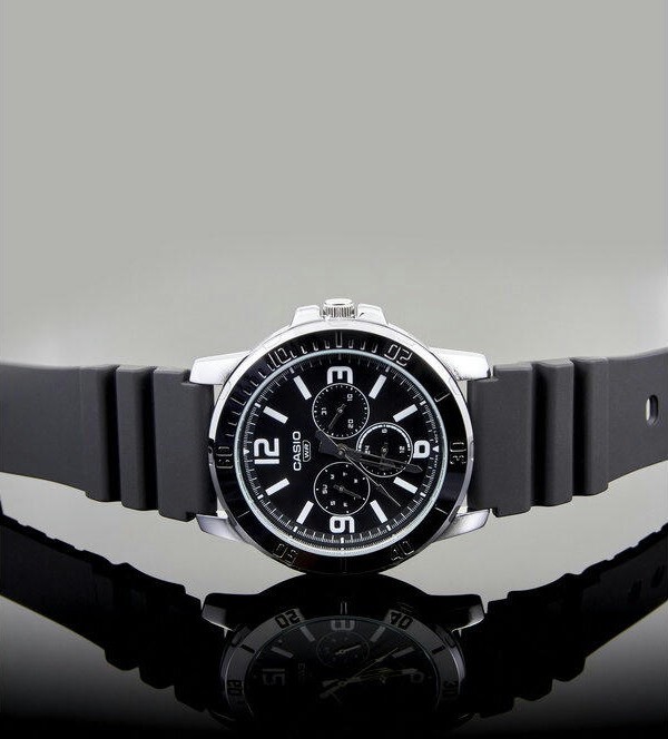 Наручные часы mtp-vd300-1b