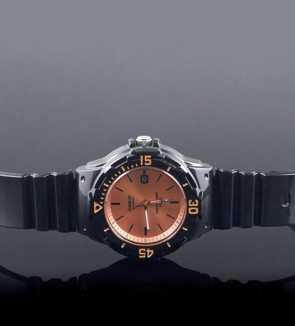 Наручные часы lrw-200h-9e2