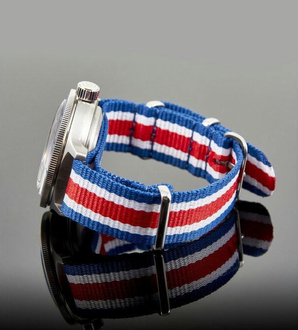 Наручные часы ВОСТОК 2416 (72047Б) ремень текстиль